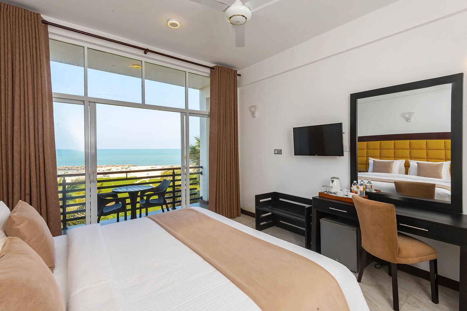 Beverly Beach Negombo Buitenkant foto