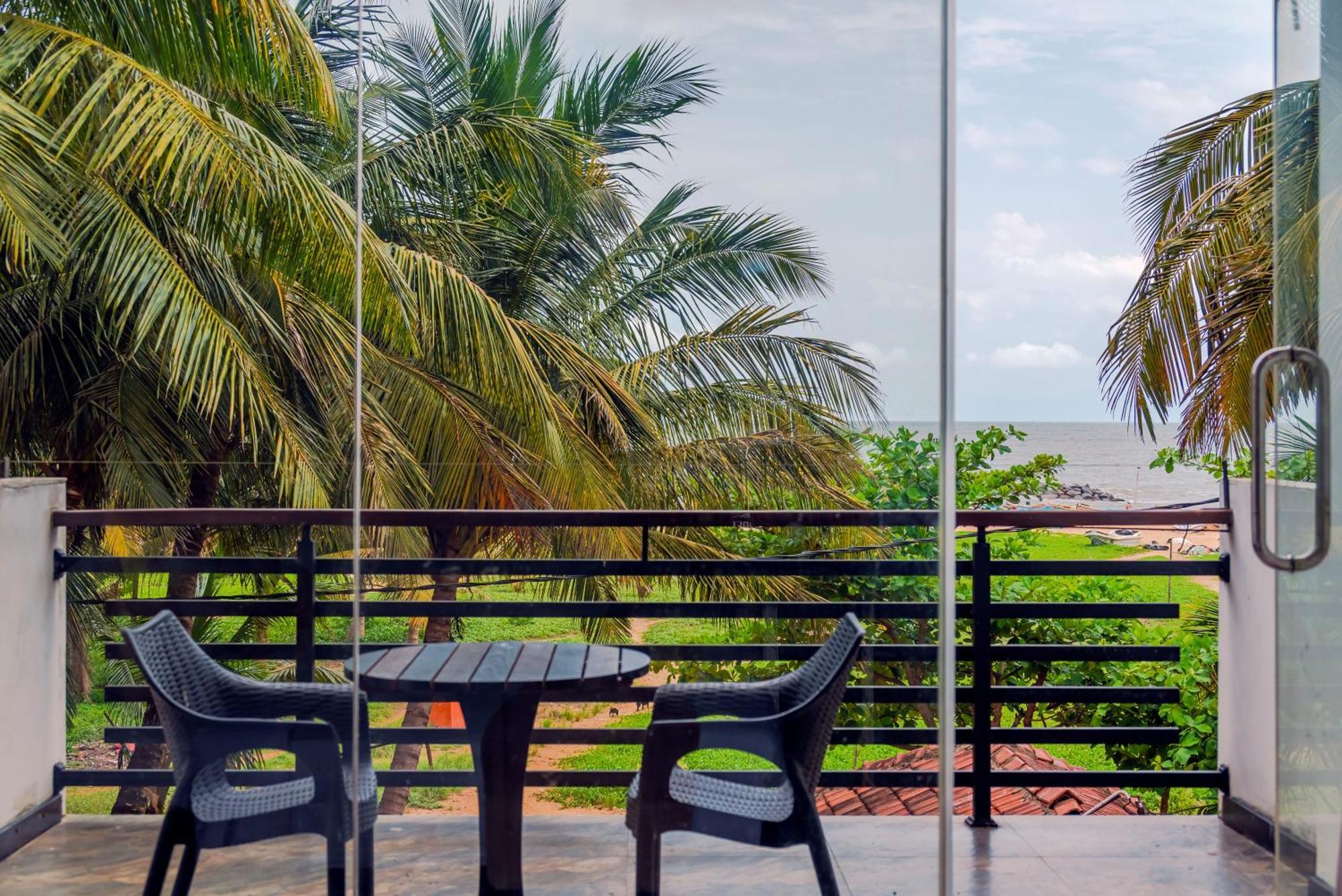 Beverly Beach Negombo Buitenkant foto